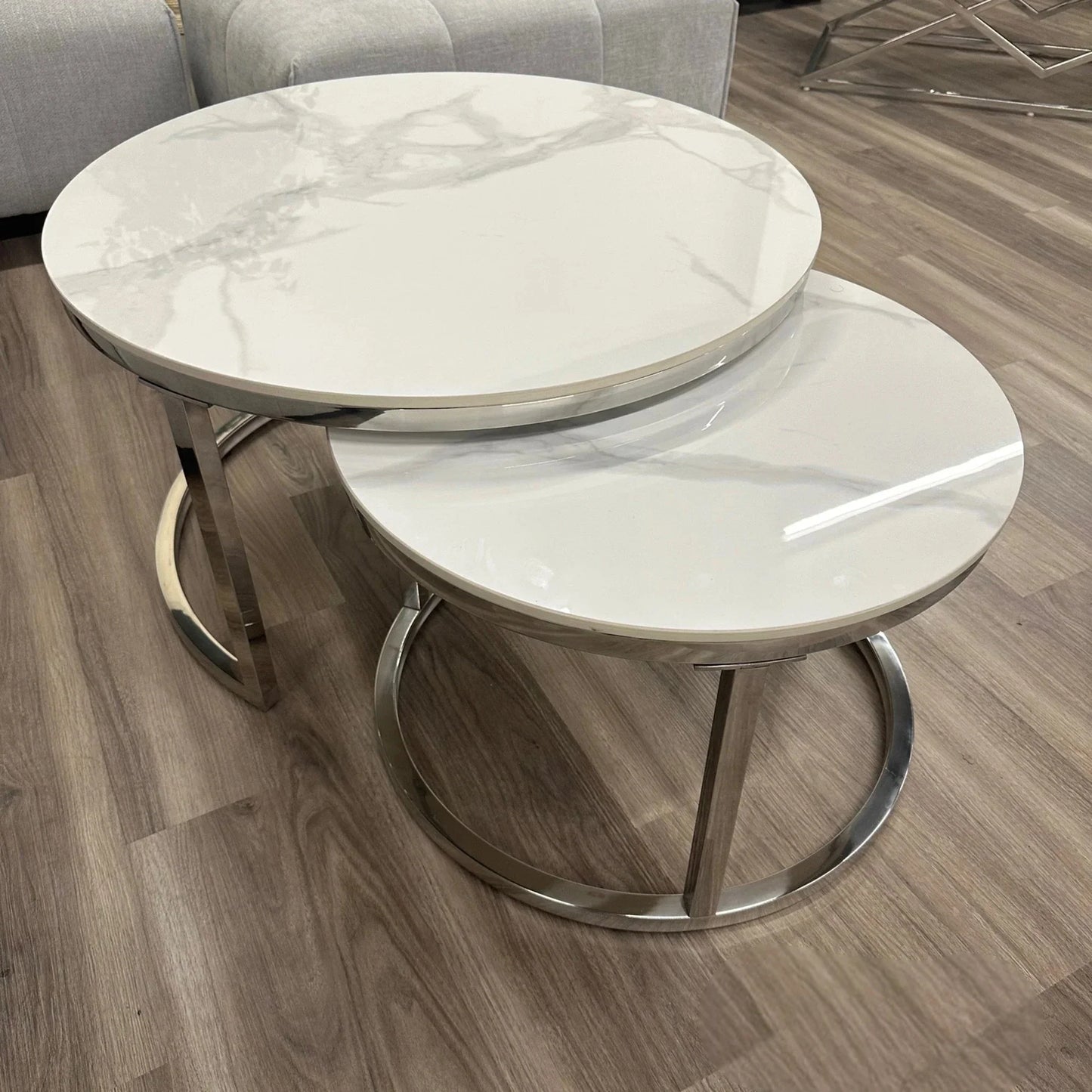 Luxury Kaito Nest of 2 Silver Round Coffee Tables With Polar White Stone Tops
